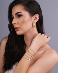 Pulseira Corda de Violão Trevos Banhado a Ouro 18K