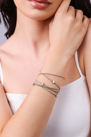 Pulseira Corda de Violão Trevos Ródio Branco