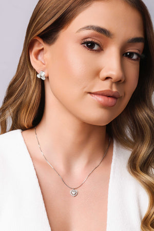 Brinco Três Corações Cravejados Cristal Ródio Branco
