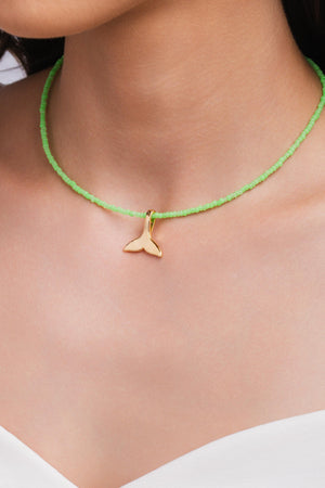 Choker Miçanga Verde Baleia Banhado a Ouro 18K - 32 + 8 cm