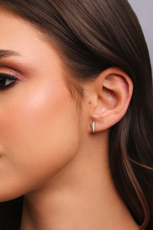 Brinco Triangulo Liso Ródio Branco