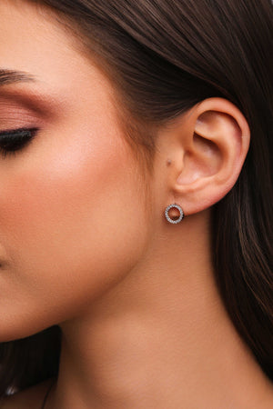 Brinco Circulo Cravejado Ródio Branco