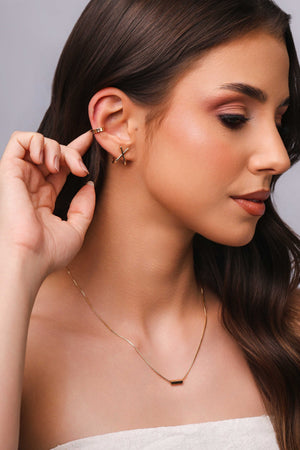 Brinco Ear Hook em X Banhado a Ouro 18k