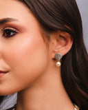 Brinco Base Concha com Pérola Banhado a Ouro18k