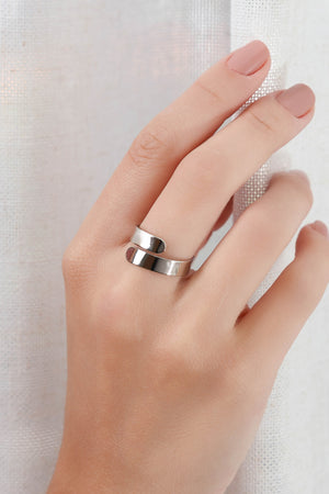 Anel Ajustável Reto Liso Tamanho G Ródio Branco