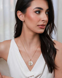 Pingente Madrepérola Árvore da Vida Cravejada Cristal Banhado a Ouro 18K