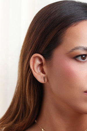 Brinco Fio Reto Laminado Banhado a Ouro 18K