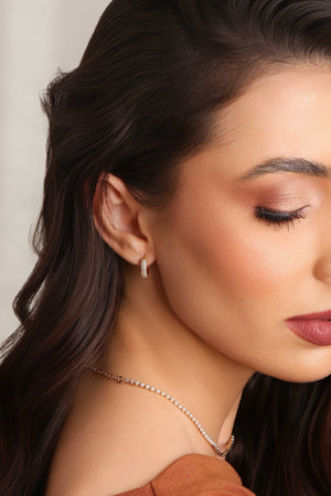 Brinco Argola Abaulada Cravejada Cristal Banhado a Ouro 18K