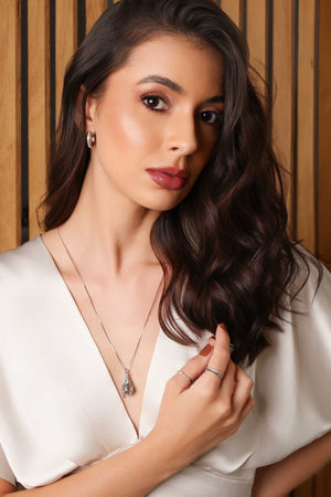 Gargantilha Perfumeiro Cravejado Cristal Ródio Branco