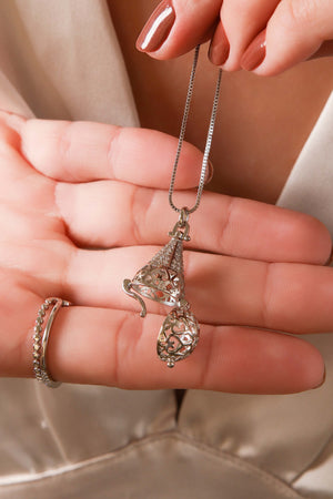 Gargantilha Perfumeiro Cravejado Cristal Ródio Branco