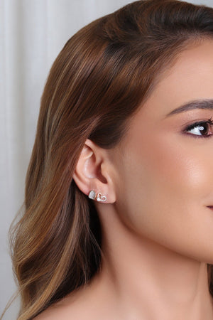 Brinco duplo Coração e Retângulo Cravejado Cristal Banhado a Ouro 18K