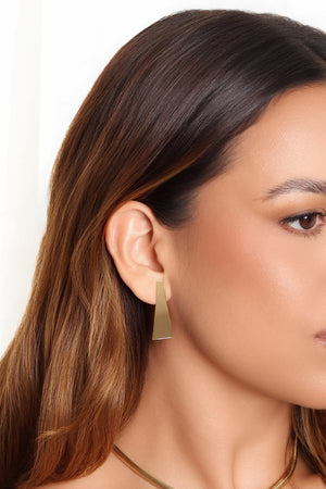 Brinco Chapa Triangular Lisa Banhado a Ouro 18K