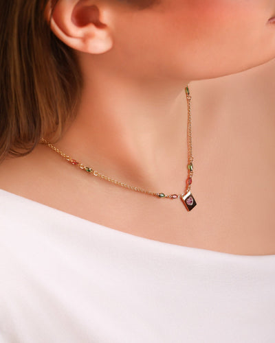 Colar Navetes Coloridos Coração Rosa Banhado a Ouro 18K - 45 cm