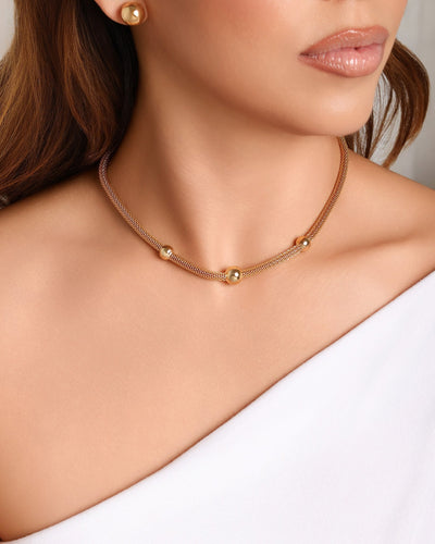 Choker Detalhada com Bolas Banhado a Ouro 18K - 37 cm
