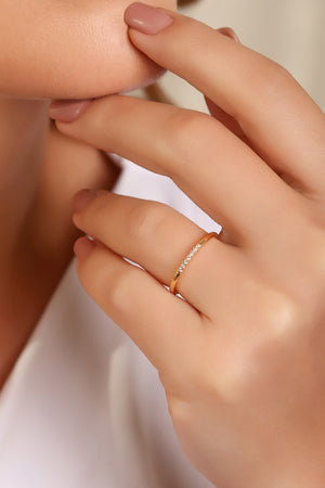 Anel Liso Cravejado Cristal Tamanho 18 Banhado a Ouro 18K