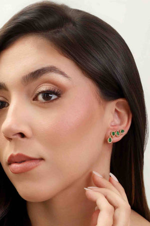 Ear Cuff Esmeralda Cravejado Cristal com Gota Pendente