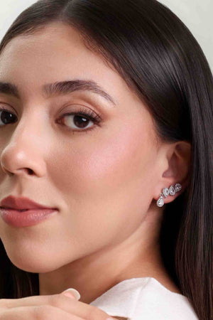 Ear Cuff Cristal Cravejado com Gota Pendente