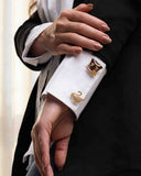 Broche Blazer Esmaltado Marrom com Pérolas e Flor