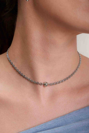Chocker Corrente Modelo Cartier com Bolinha Lisa