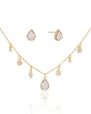 Conjunto Gargantilha com Berloques Cravejados Pingente e Brincos Gota com Borda Cristal