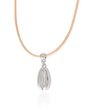 Choker Fio Coreano Bege Búzio Ródio Branco
