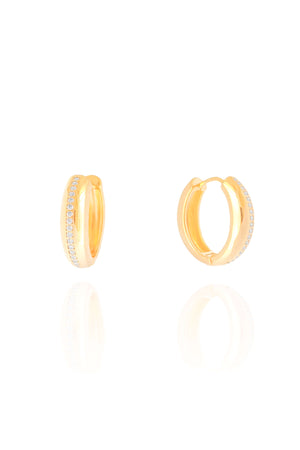 Brinco Argola Lisa Cravejada Cristal Banhado a Ouro 18K