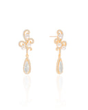 Brinco Ondas Cravejadas com Pérolas e Gota Cristal Banhado a Ouro 18K