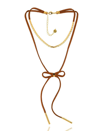 Colar Duplo Camurça Marrom com Canutilhos e Laço Banhado a Ouro 18K - 30/40 cm
