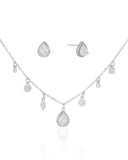 Conjunto Gargantilha com Berloques Cravejados Pingente e Brincos Gota com Borda Cristal