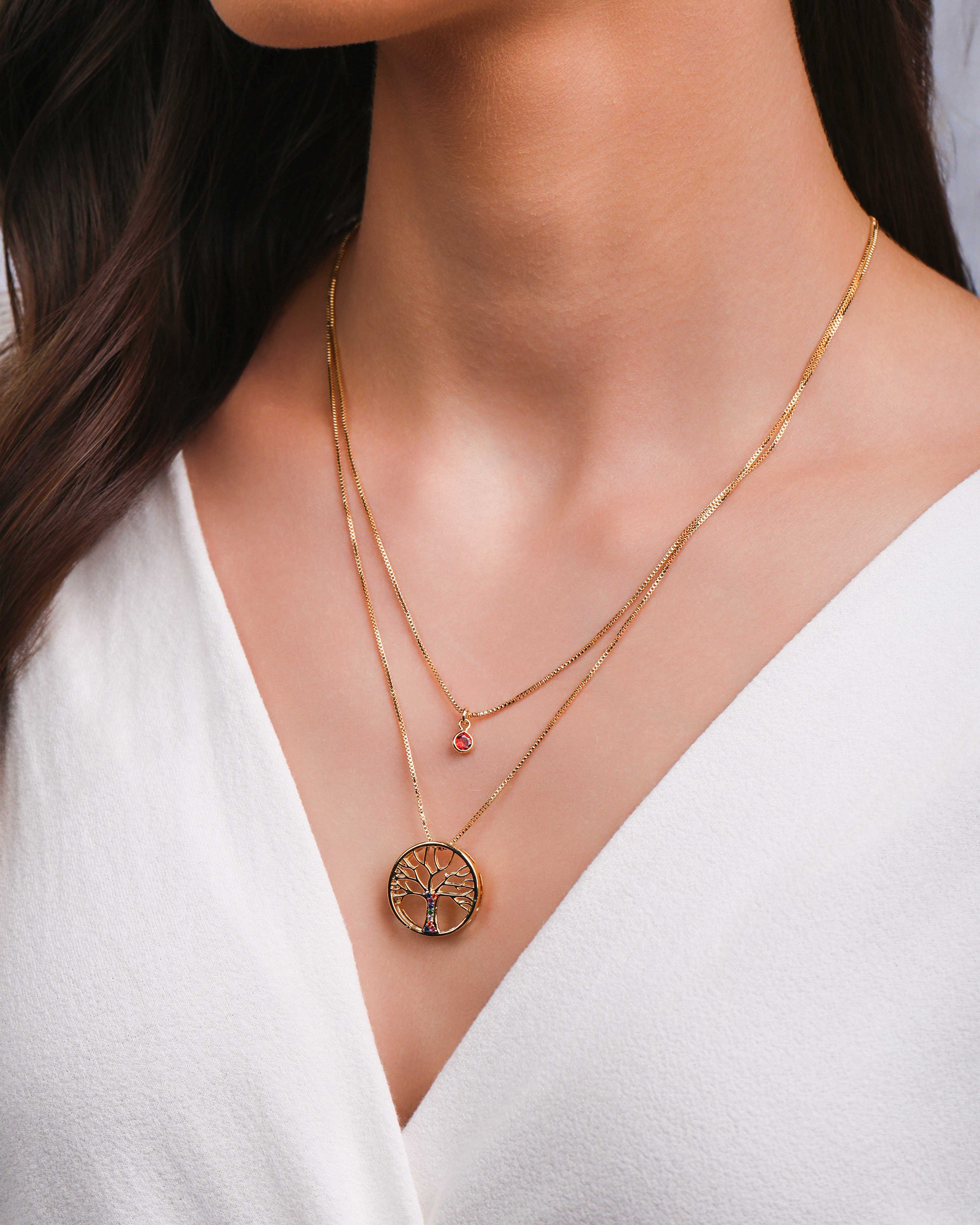 Gargantilha Dupla Árvore da Vida e Ponto de Luz Rubi Banhado a Ouro 18K