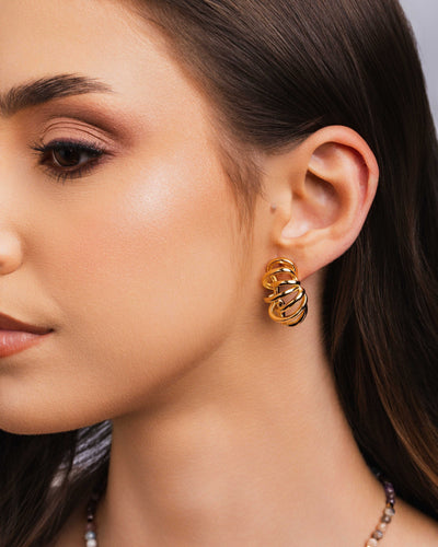 Brinco Entrelaçados Liso 2,6 cm Banhado a Ouro 18K