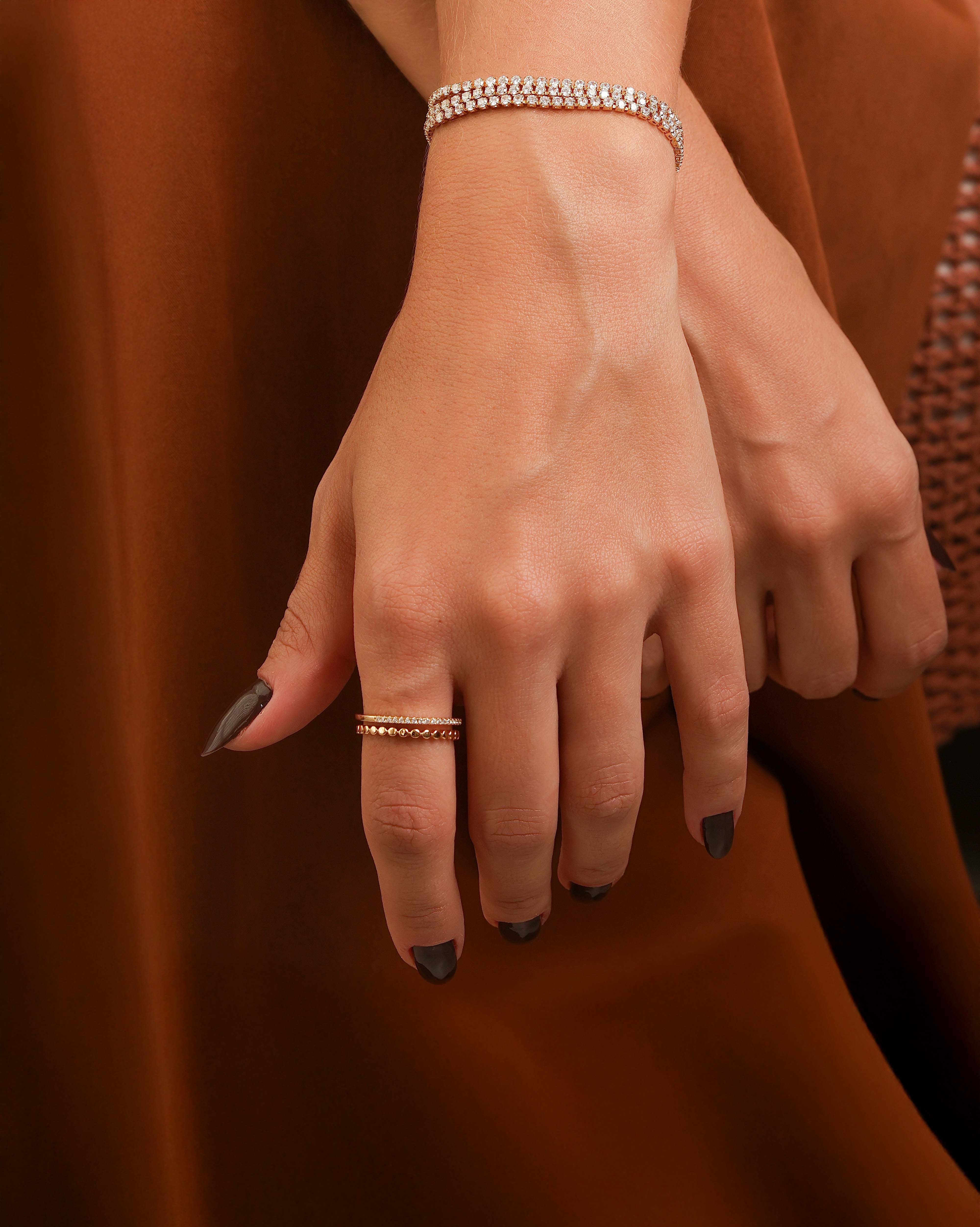 Anel Ajustável Bolinhas Achatada Cravejado Cristal Tamanho G Banhado a Ouro 18K