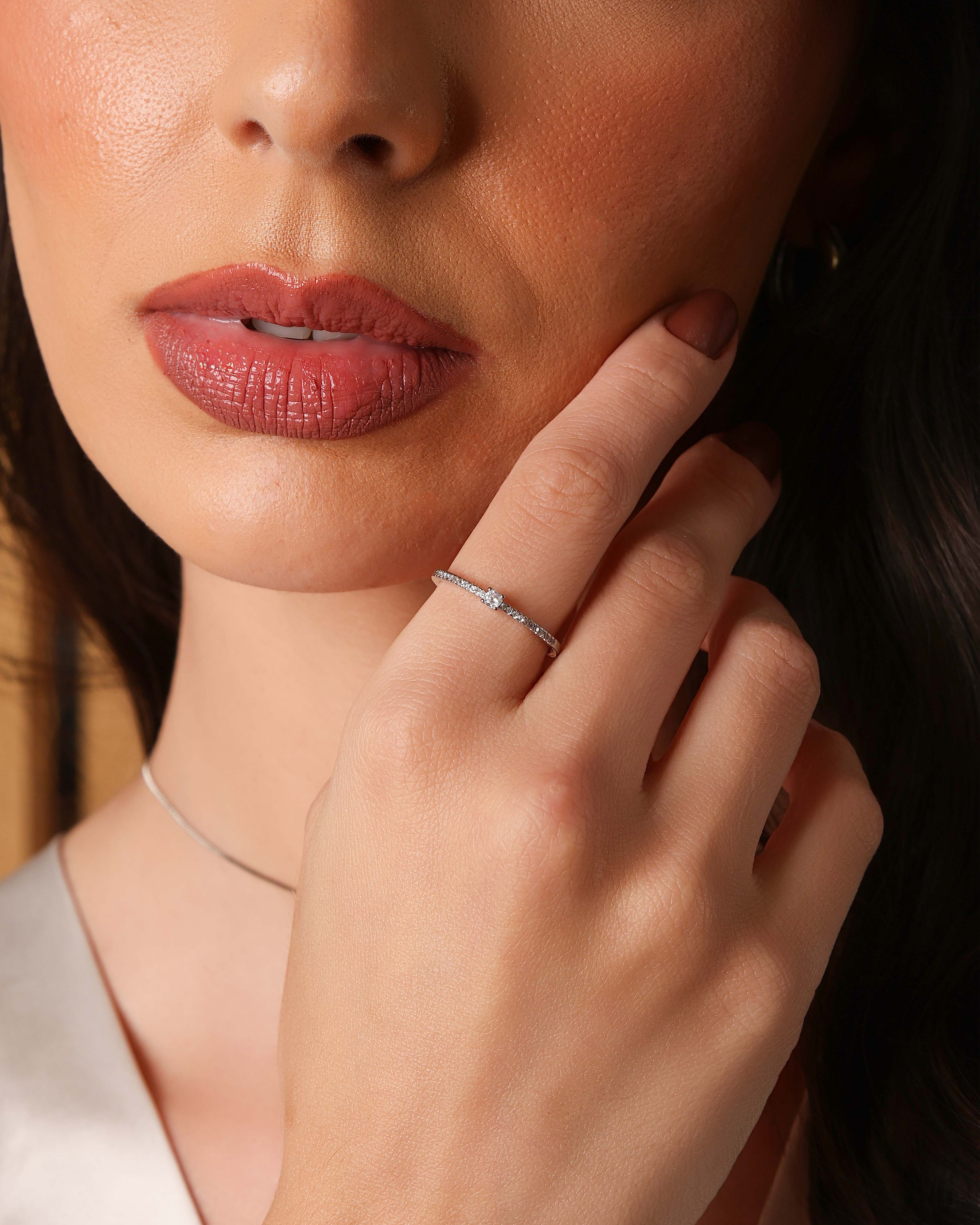 Anel Ponto de Luz Cravejado Cristal Ródio Branco