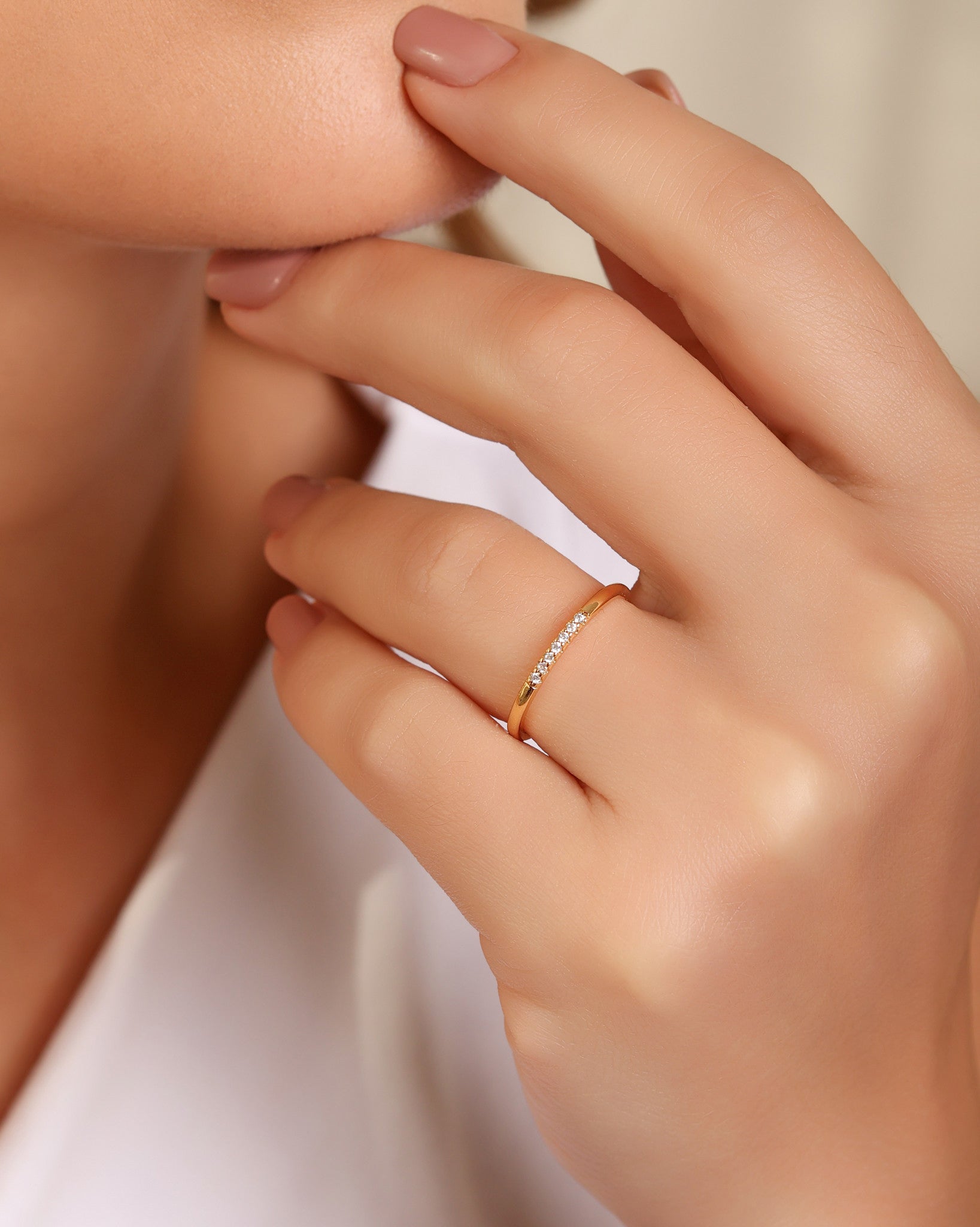 Anel Liso Cravejado Cristal Tamanho 20 Banhado a Ouro 18K