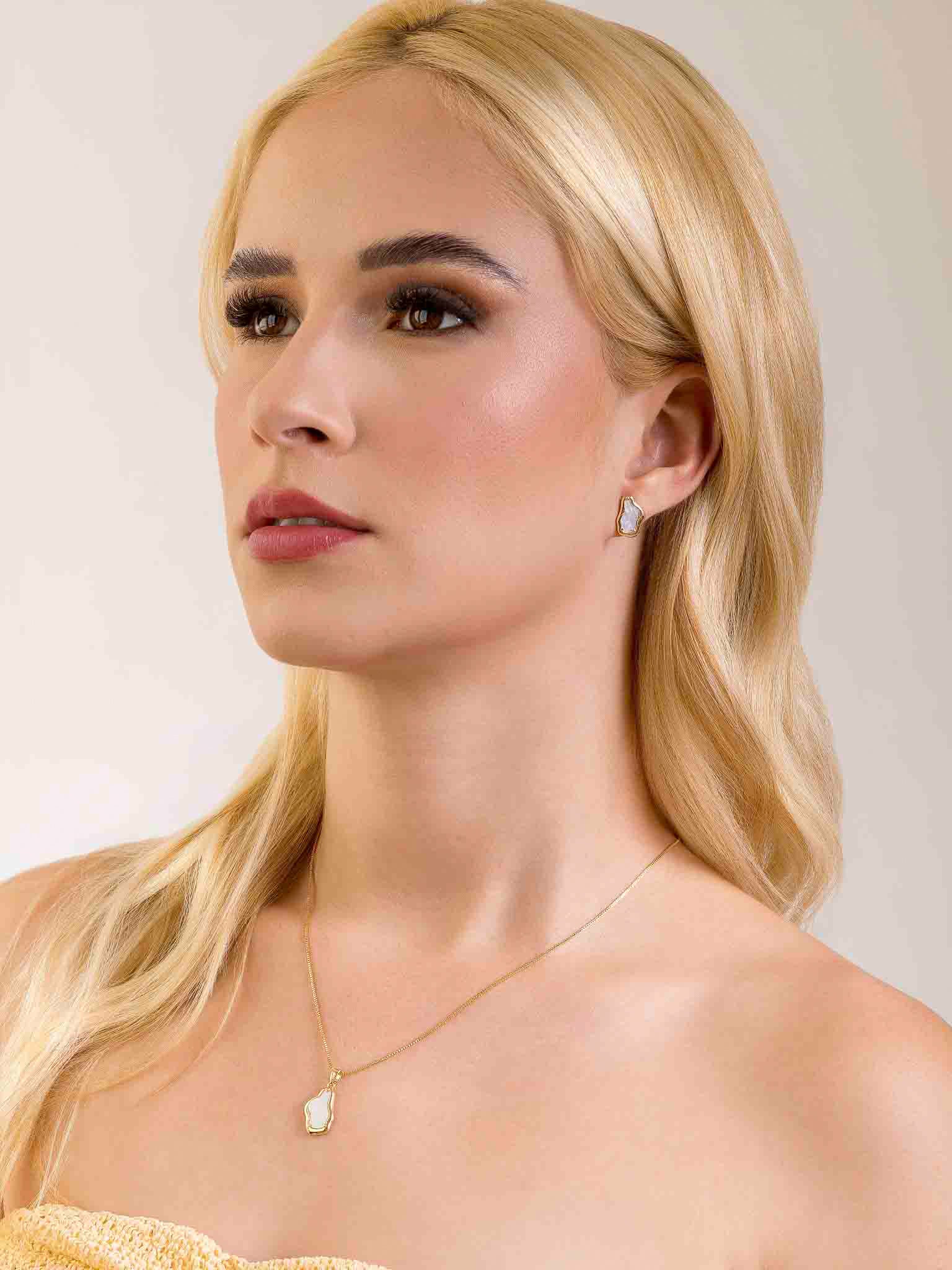 Conjunto Orgânico Resinado Branco Leitoso