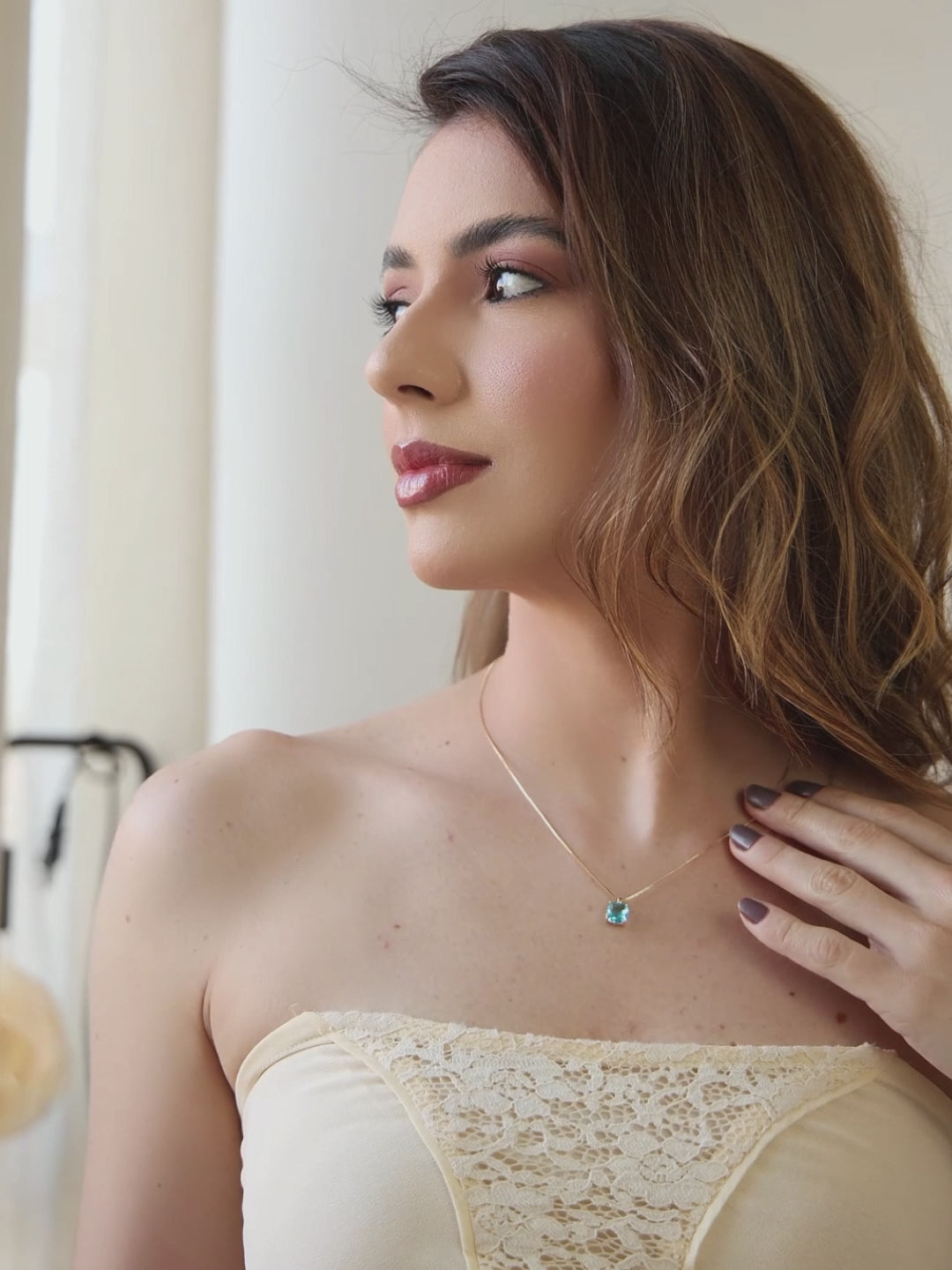 Conjunto Ponto de Luz Quadrado Azul Sky Veneziana e Brincos