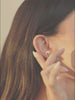 Ear Cuff Safira Azul Cravejado Cristal com Gota Pendente