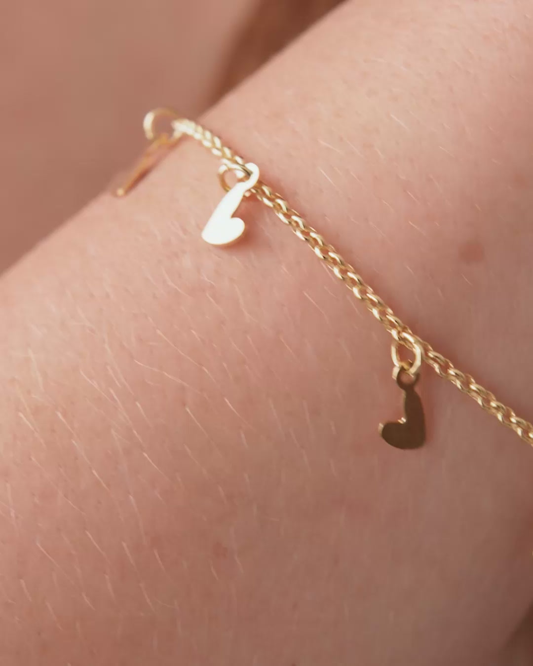 Pingente Relicário Coração com Argola Passante Cravejada Cristal