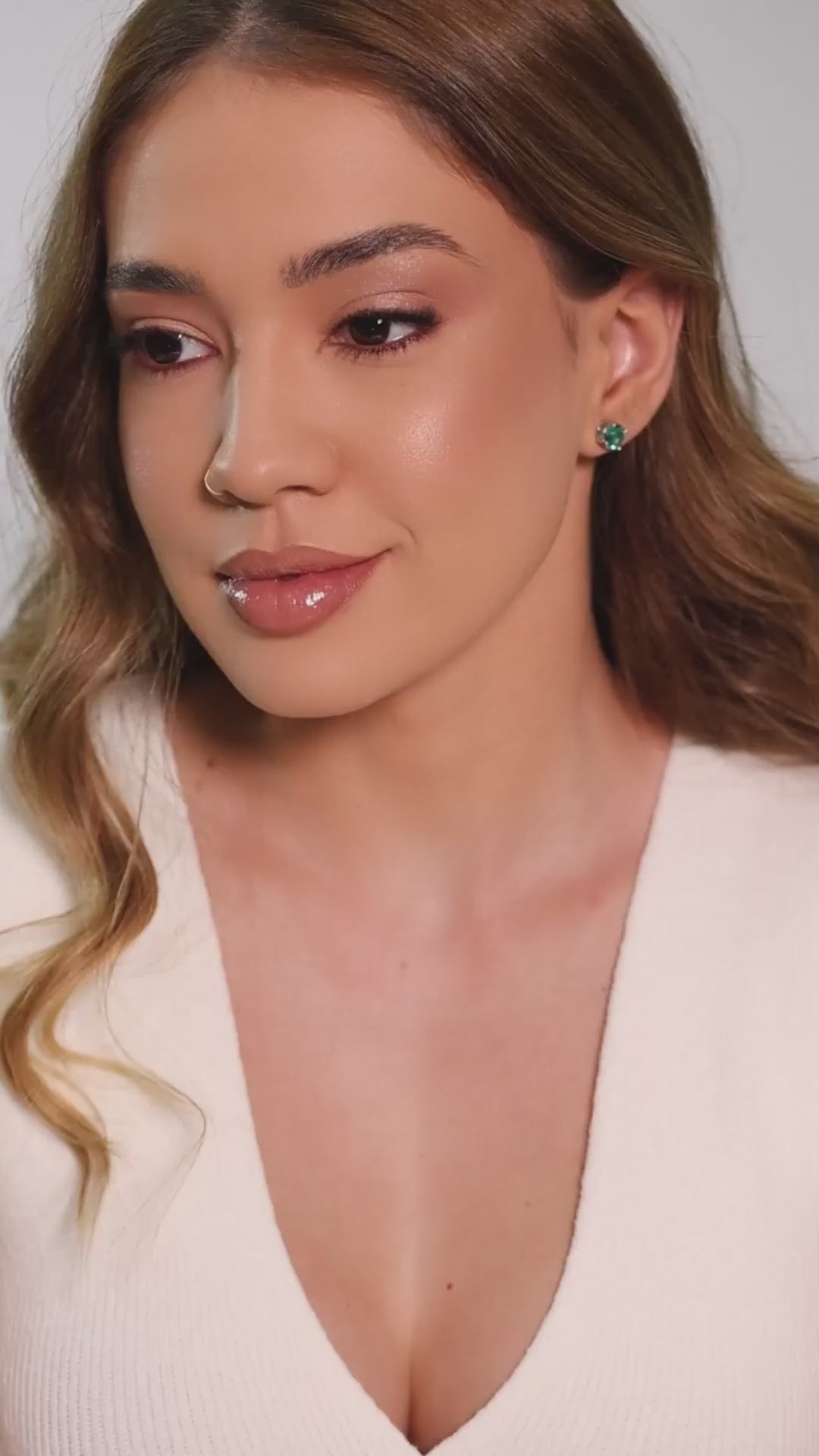 Brinco Ponto de Luz Turmalina 8 mm Ródio Branco