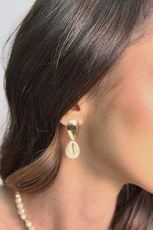 Brinco Liso Buzios 3.8 cm Banhado a Ouro 18K