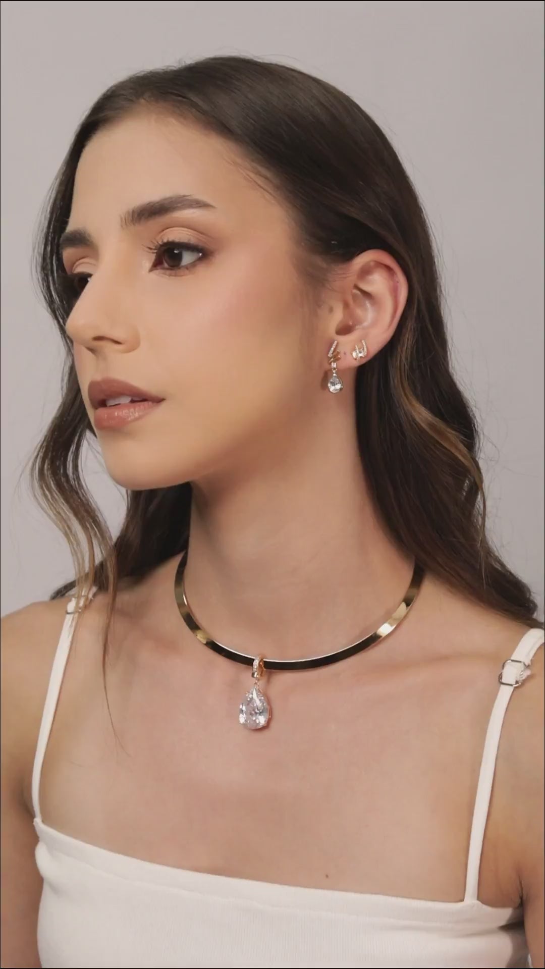 Pingente Gota Cravejada Cristal Banhado a Ouro 18K