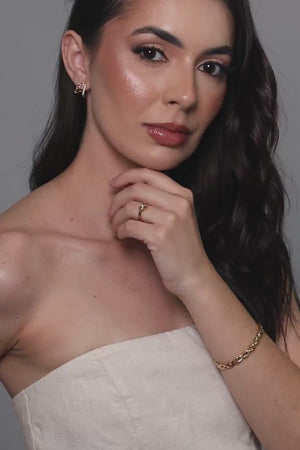 Brinco Vírgula Lisa 6 mm Ródio Branco